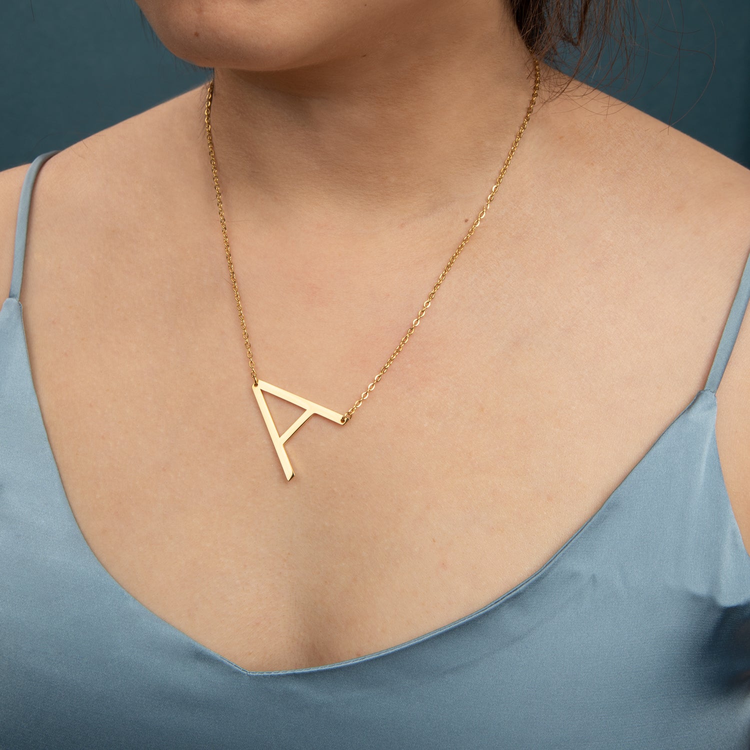 Collier Initiale Asymétrique en Lettre Majuscule