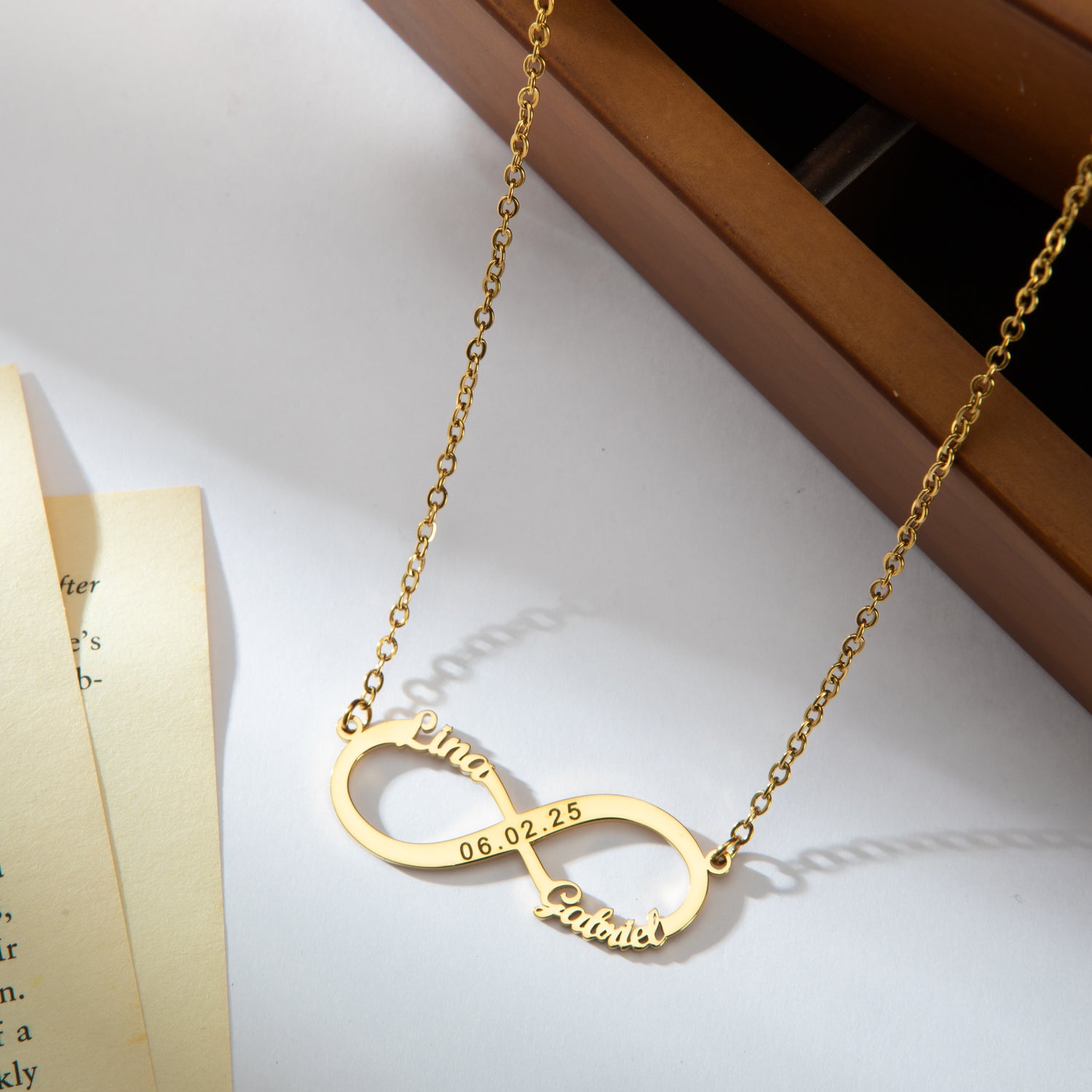 Collier Infini Personnalisé avec 3 Inscriptions