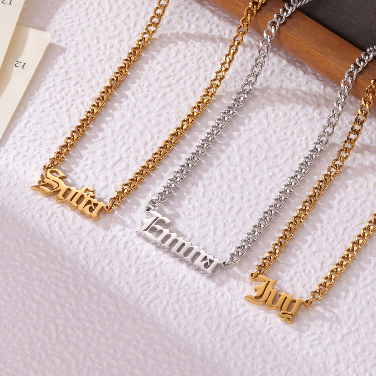Collier Prénom Gothique Enfant Personnalisé