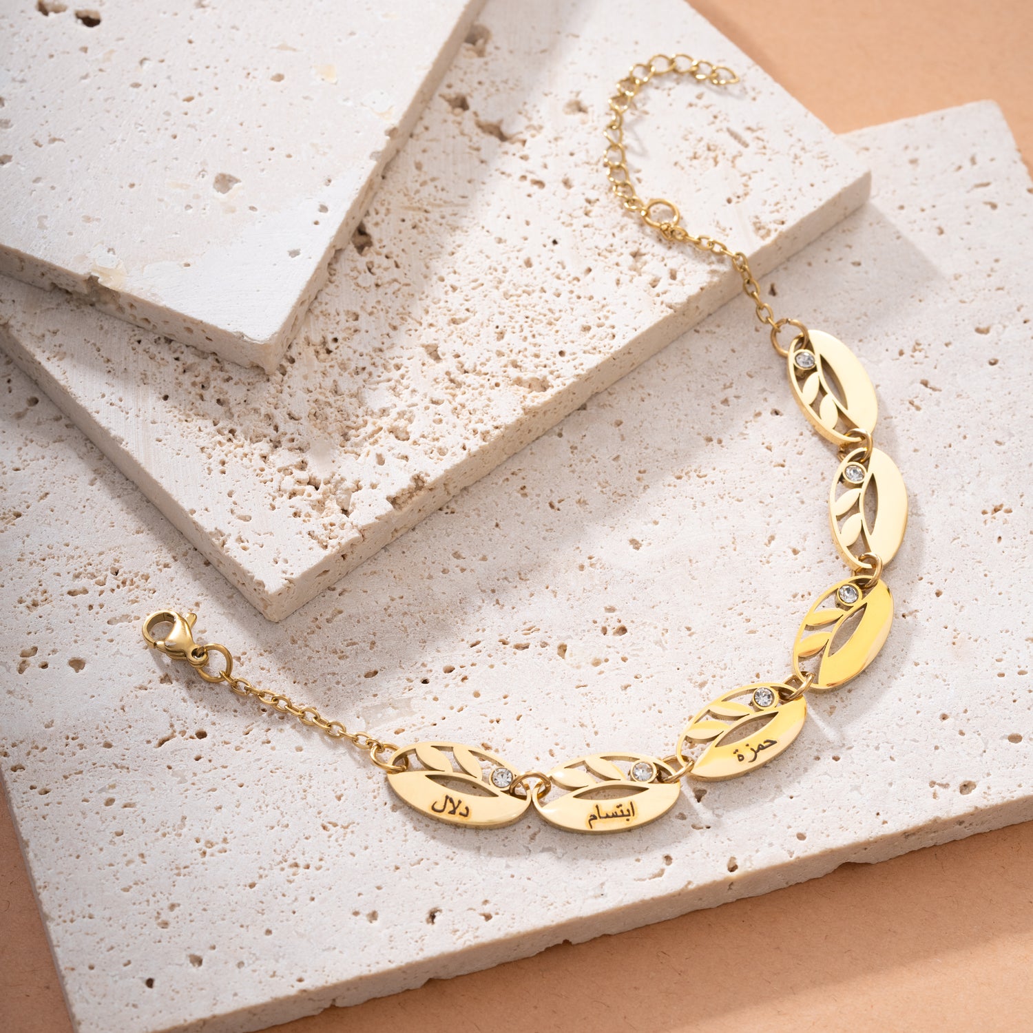 Bracelet Personnalisé à Feuilles Multiples En Arabe