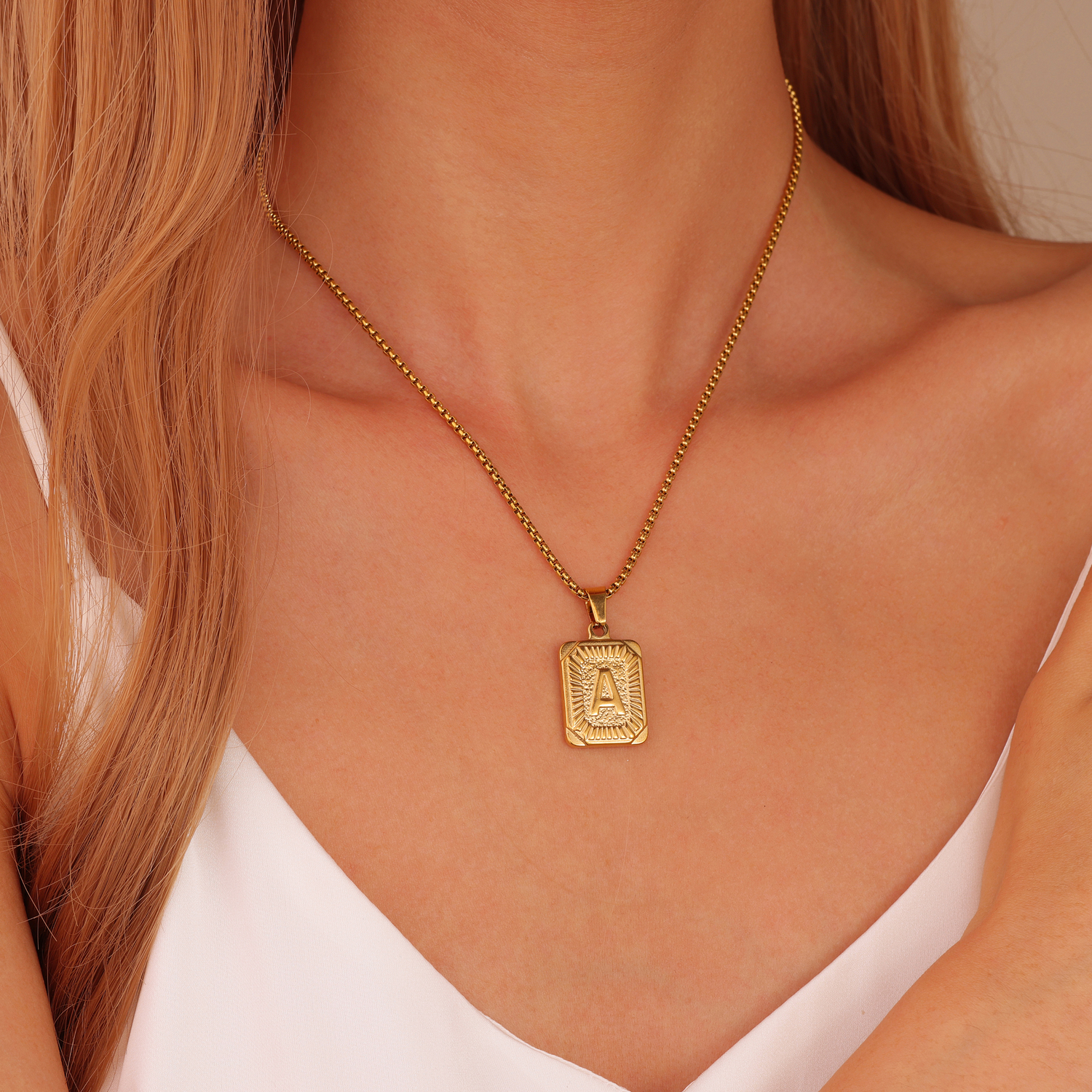 Pendentif Collier Carré Initiale